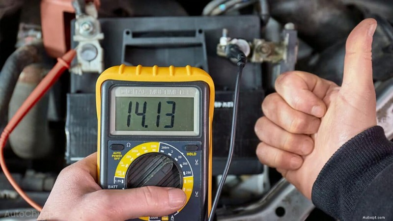 Pourquoi votre voiture ne démarre pas pendant que la radio et les lumières fonctionnent – Diagnostic et solutions rapides 