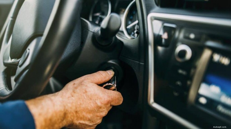 Pourquoi votre voiture ne démarre pas pendant que la radio et les lumières fonctionnent – Diagnostic et solutions rapides 