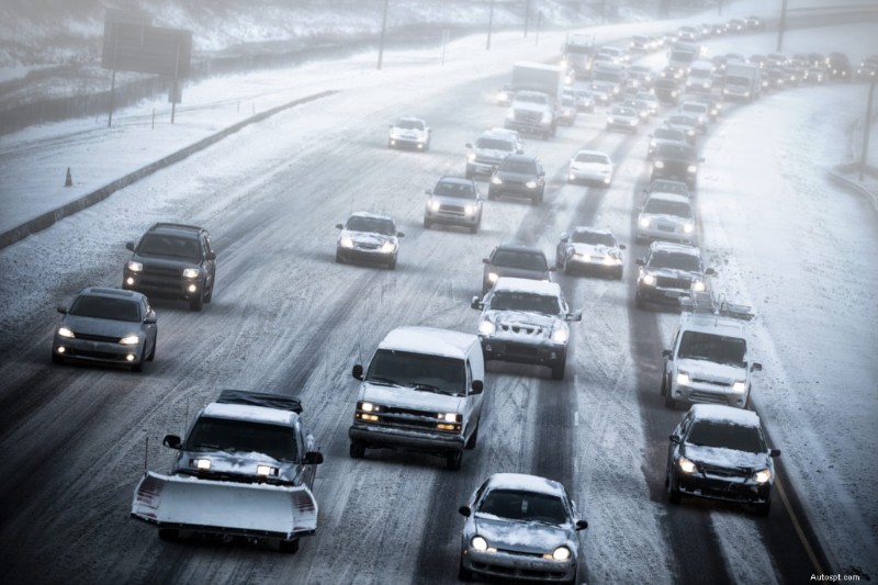 Est-il nécessaire de réchauffer votre voiture en hiver ? Conseils d experts 