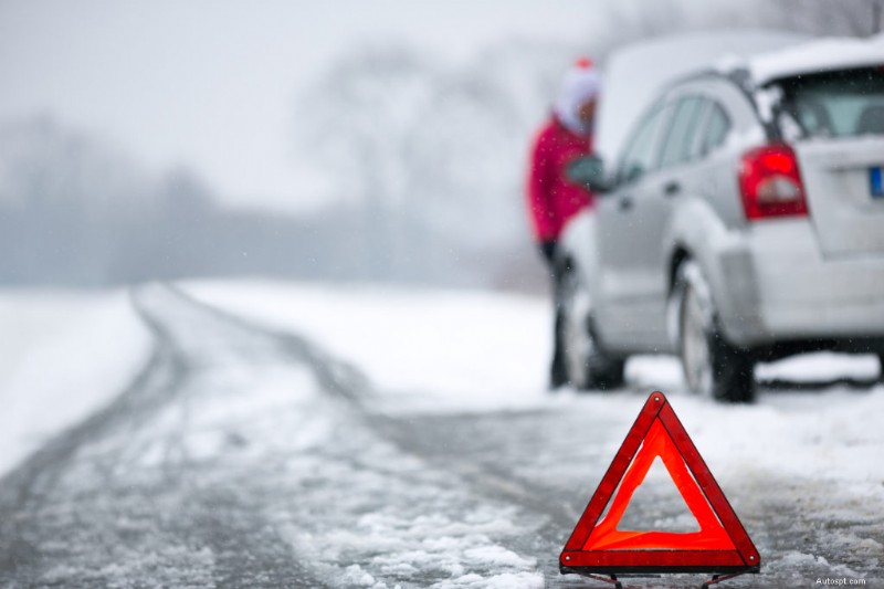 5 signes clés que la batterie de votre voiture doit être remplacée 