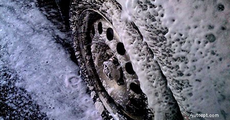 Lavage de voiture en hiver :protéger votre véhicule et assurer sa sécurité 