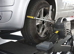 Pourquoi un bon alignement des roues protège votre véhicule et prolonge sa durée de vie 